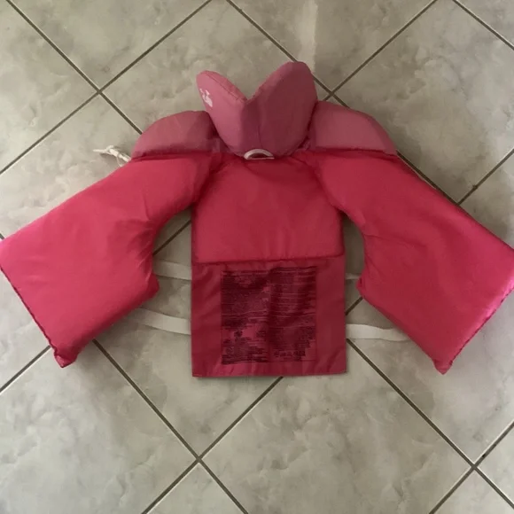 Life jacket - Picture 2 of 4